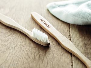 DENTOBRUSH Spazzolino da denti in bamboo