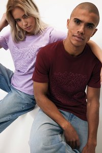 iqoniq T9107 - T-shirt IQONIQ Brett in cotone riciclato